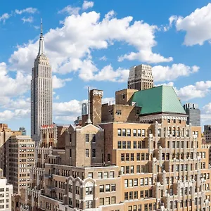 Отель Courtyard By Marriott Times Square West Нью-Йорк
